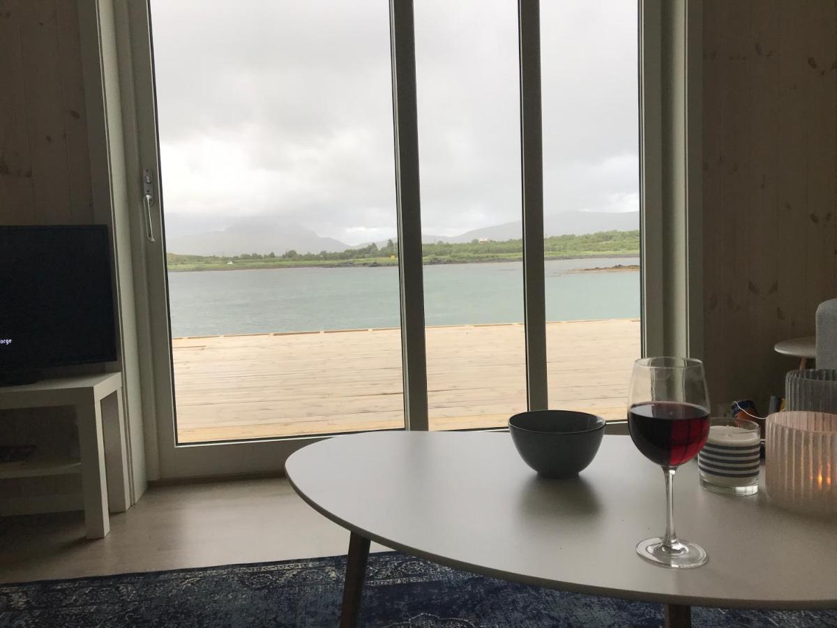 Nappstraumen Seafront Cabin 레크네스 외부 사진